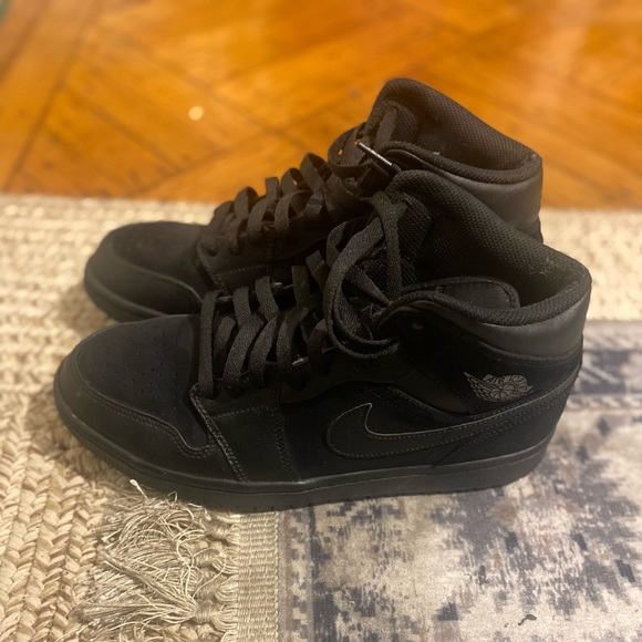 Black jordan 1 - Picture 4 of 5